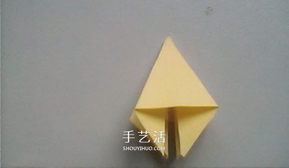 婚礼上的用花 立体百合的折纸方法图解过程 -  www.shouyihuo.com