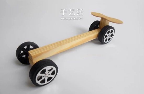 用电动小马达做一架可以跑动的螺旋桨飞机