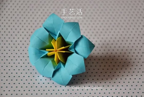 三张纸折八瓣花的折法图解 还能做成立体花球 -  www.shouyihuo.com