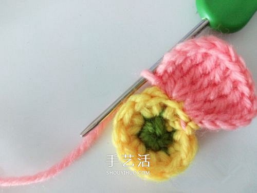 超可爱毛线小花的钩法 钩针编织六瓣花图解 -  www.shouyihuo.com