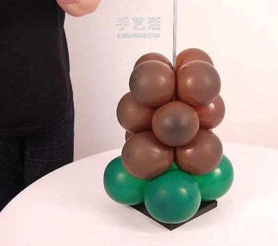 气球造型大树手工制作 植树节用气球做大树 -  www.shouyihuo.com