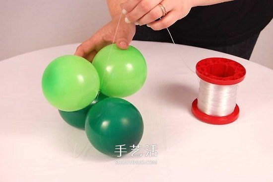 气球造型大树手工制作 植树节用气球做大树 -  www.shouyihuo.com