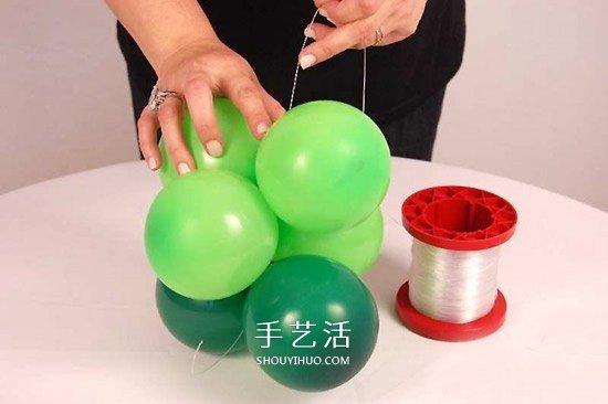 气球造型大树手工制作 植树节用气球做大树 -  www.shouyihuo.com