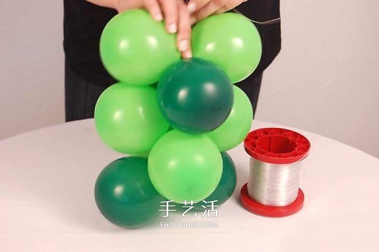 气球造型大树手工制作 植树节用气球做大树 -  www.shouyihuo.com