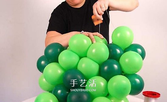 气球造型大树手工制作 植树节用气球做大树 -  www.shouyihuo.com