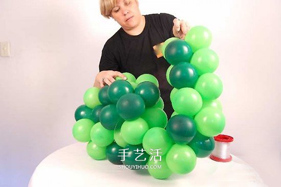 气球造型大树手工制作 植树节用气球做大树 -  www.shouyihuo.com