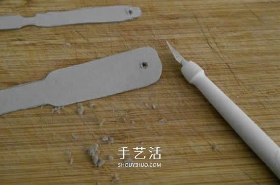 父亲节挂饰手工制作 用硬纸板做工具挂饰 -  www.shouyihuo.com