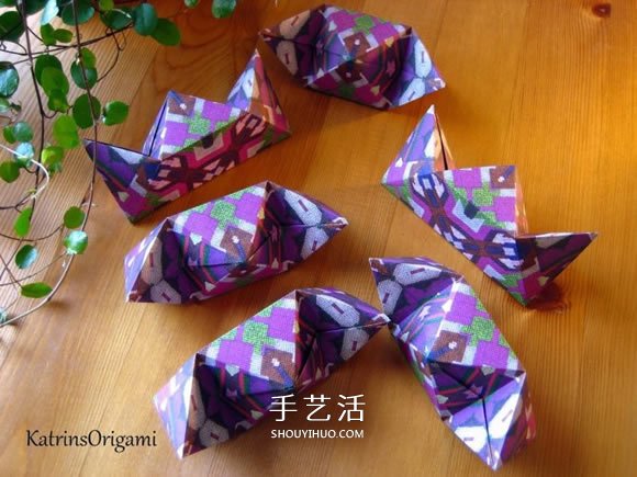 拼纸制作花球的方法 立体星星的折叠步骤 -  www.shouyihuo.com