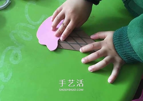幼儿自制纸冰激凌的方法 用卡纸制作冰激凌 -  www.shouyihuo.com
