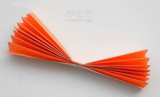 幼儿园彩纸做花的教程 简单手工纸花制作方法 -  www.shouyihuo.com