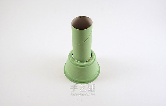 废物利用手工制作自由女神像和火炬的方法 -  www.shouyihuo.com