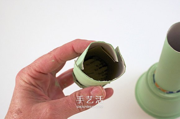 废物利用手工制作自由女神像和火炬的方法 -  www.shouyihuo.com