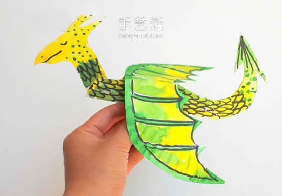 幼儿废物利用做纸盘火龙 简单手工西方龙的做法 -  www.shouyihuo.com