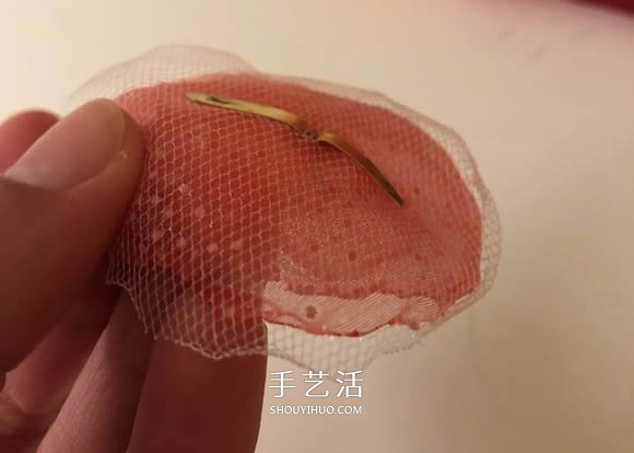 手工丝带花制作方法 简单又漂亮丝带做花教程 -  www.shouyihuo.com