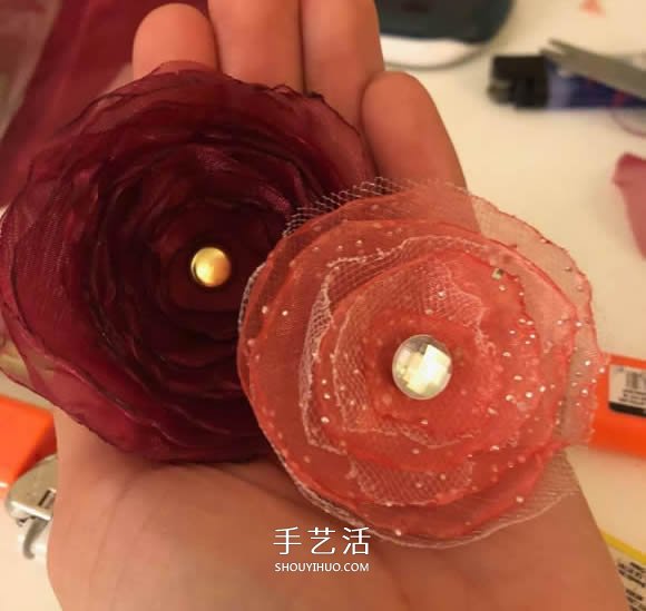 手工丝带花制作方法 简单又漂亮丝带做花教程 -  www.shouyihuo.com