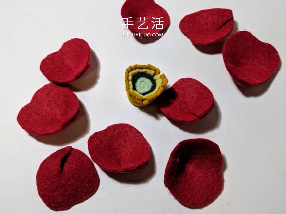 超多毛毡布花的制作方法 DIY美丽的花环头饰 -  www.shouyihuo.com
