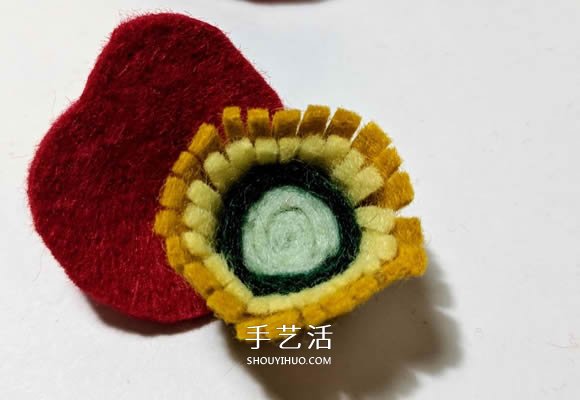 超多毛毡布花的制作方法 DIY美丽的花环头饰 -  www.shouyihuo.com