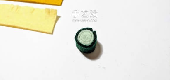 超多毛毡布花的制作方法 DIY美丽的花环头饰 -  www.shouyihuo.com
