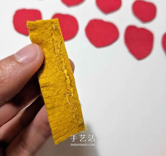 超多毛毡布花的制作方法 DIY美丽的花环头饰 -  www.shouyihuo.com