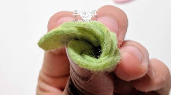 超多毛毡布花的制作方法 DIY美丽的花环头饰 -  www.shouyihuo.com