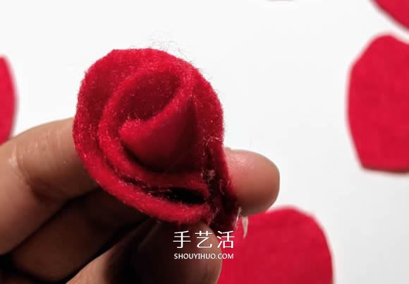 超多毛毡布花的制作方法 DIY美丽的花环头饰 -  www.shouyihuo.com