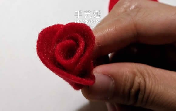 超多毛毡布花的制作方法 DIY美丽的花环头饰 -  www.shouyihuo.com