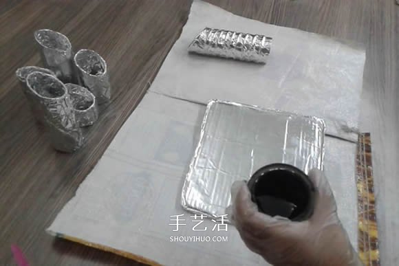 卷纸筒保鲜膜筒废物利用 手工制作多孔笔筒 -  www.shouyihuo.com