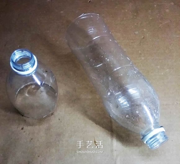 矿泉水瓶废物利用手工制作奖杯、国旗和酒杯 -  www.shouyihuo.com