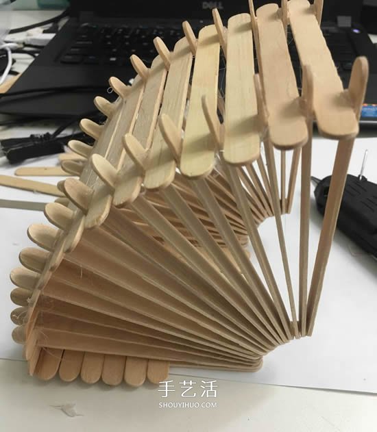 200根雪糕棍手工制作漂亮拱桥灯罩的方法教程 -  www.shouyihuo.com