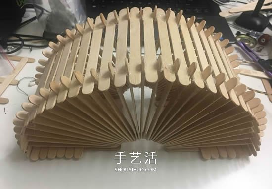 200根雪糕棍手工制作漂亮拱桥灯罩的方法教程 -  www.shouyihuo.com