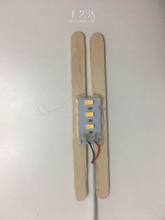 200根雪糕棍手工制作漂亮拱桥灯罩的方法教程 -  www.shouyihuo.com