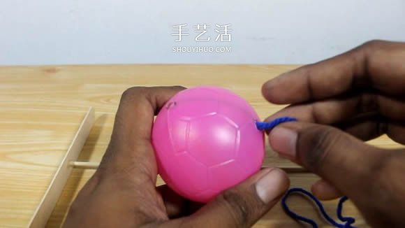 幼儿园自制简易小风扇的手工制作教程 -  www.shouyihuo.com