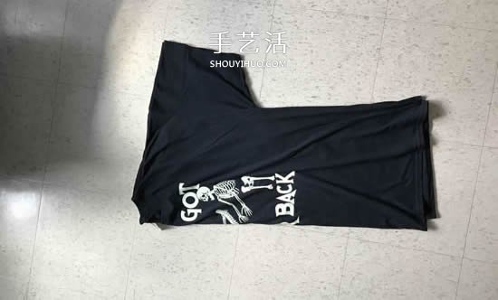 不用手缝！用旧T恤制作购物手提袋的方法 -  www.shouyihuo.com