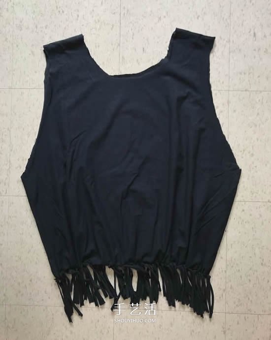 不用手缝！用旧T恤制作购物手提袋的方法 -  www.shouyihuo.com