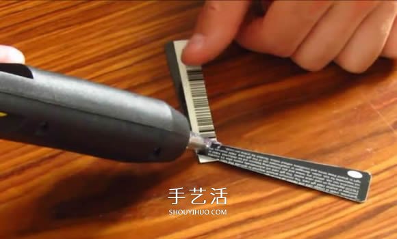 科技小制作：怎么制作能飞的马达小飞机图解 -  www.shouyihuo.com