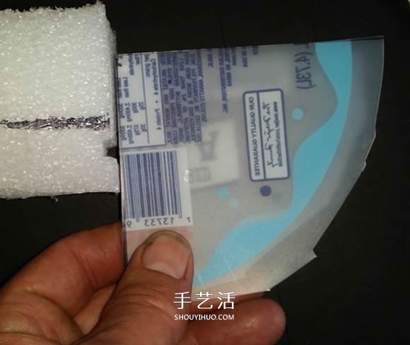 用泡沫板做双体帆船的制作方法图解教程 -  www.shouyihuo.com