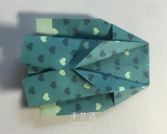 手工折纸西服的折法图解教程 简单又漂亮！ -  www.shouyihuo.com