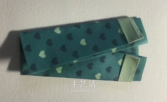 手工折纸西服的折法图解教程 简单又漂亮！ -  www.shouyihuo.com
