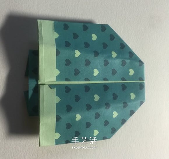 手工折纸西服的折法图解教程 简单又漂亮！ -  www.shouyihuo.com