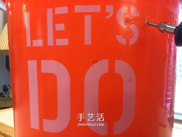 自制滚弹珠玩具的方法 简单的废物利用小制作 -  www.shouyihuo.com