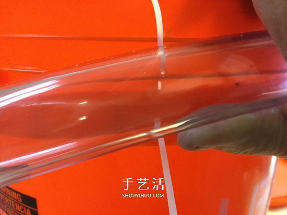 自制滚弹珠玩具的方法 简单的废物利用小制作 -  www.shouyihuo.com