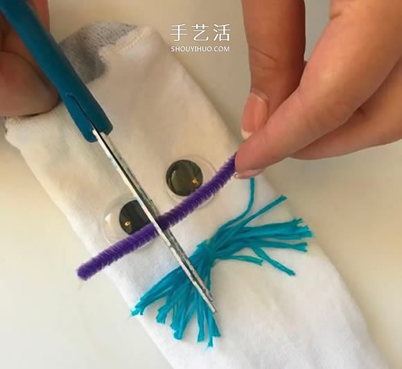 袜子手工制作手偶玩具 用它表演木偶戏！ -  www.shouyihuo.com