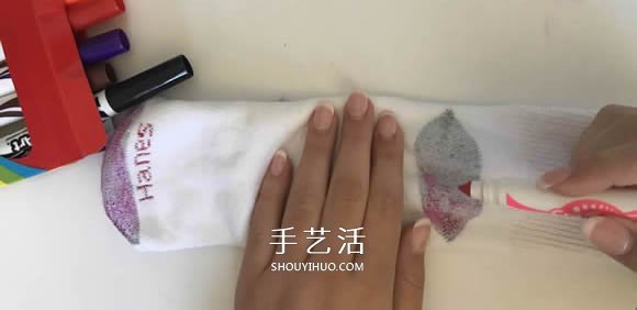 袜子手工制作手偶玩具 用它表演木偶戏！ -  www.shouyihuo.com