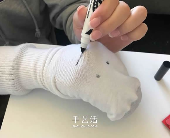 袜子手工制作手偶玩具 用它表演木偶戏！ -  www.shouyihuo.com