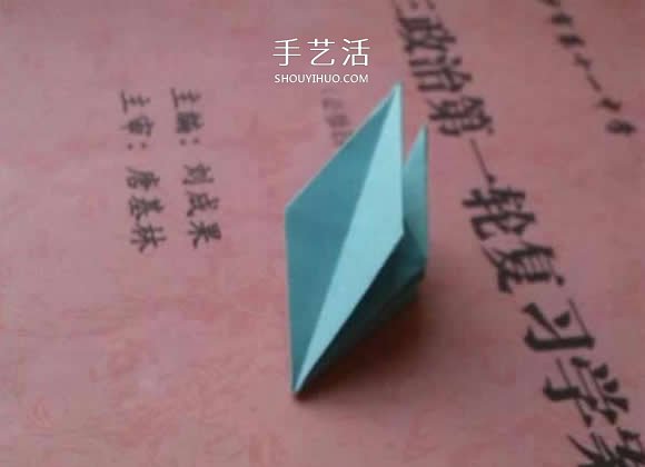 简单折纸百合花的折叠方法过程图解 -  www.shouyihuo.com