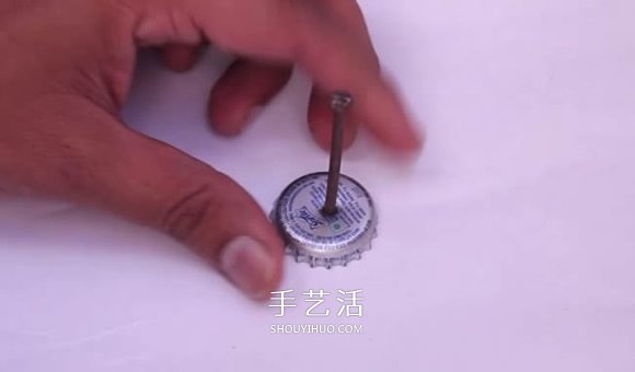 自制两轮橡皮筋动力车玩具的制作方法图解 -  www.shouyihuo.com