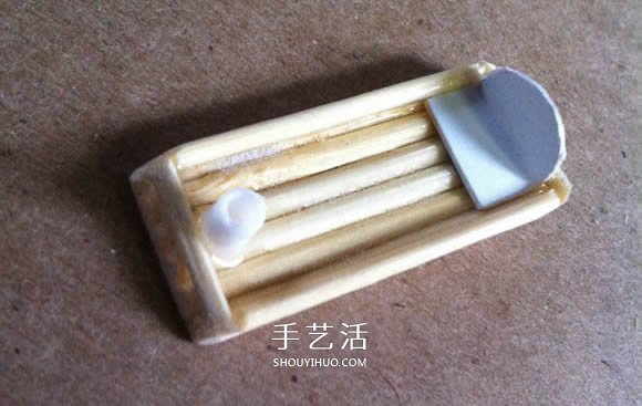 烤串竹签废物利用 手工制作迷你浮桥船的方法 -  www.shouyihuo.com