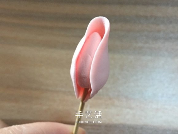 超轻粘土玫瑰花的手工制作方法图解 -  www.shouyihuo.com