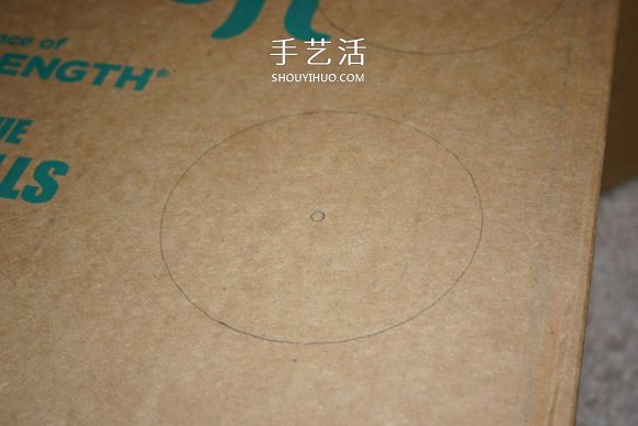 用纸板箱手工制作橡皮筋动力车的方法 -  www.shouyihuo.com