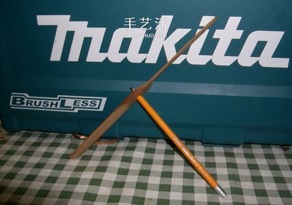 DIY木片竹蜻蜓的方法 -  www.shouyihuo.com